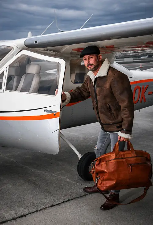 Hnědá cestovní kožená taška SPIKES & SPARROW