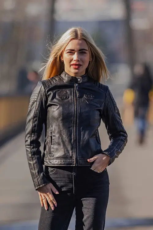 Černá dámská motorkářská bunda