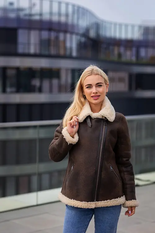Dámská hnědá kožešinová pilotka oversize. Kožich, dubeňák PETRA
