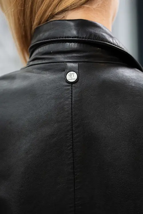 Krátká kožená bunda s límcem GWElfi Black