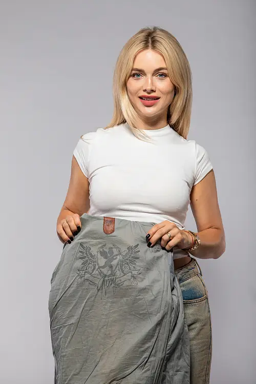 GGSveja-LAMAS-W-red 1.jpg