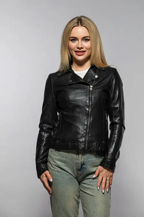 Černý kožený křivák 