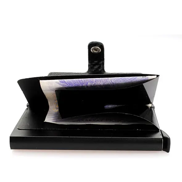 Černá kožená minipeněženka