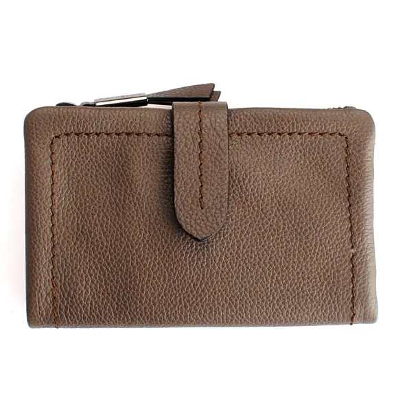 šeda kožená peněženka