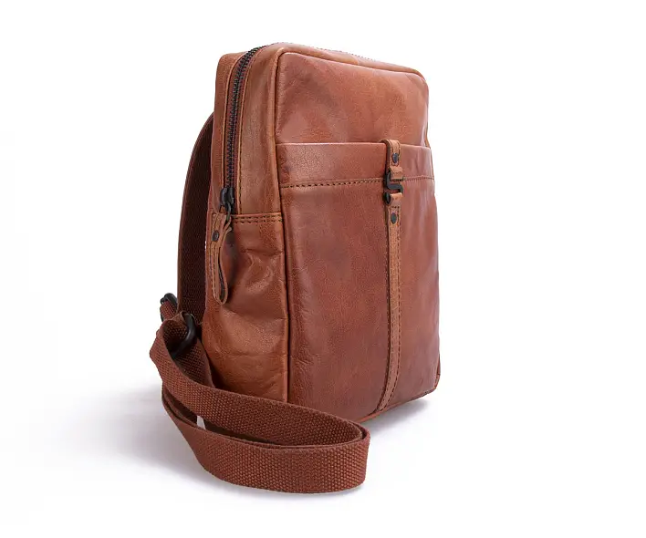 Černý kožený batoh SPIKES & SPARROW