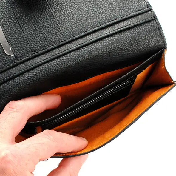 GGPiper LEGV black 2.jpg