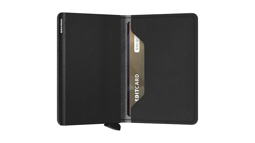 Garren 2 LATRIV black 1.jpg