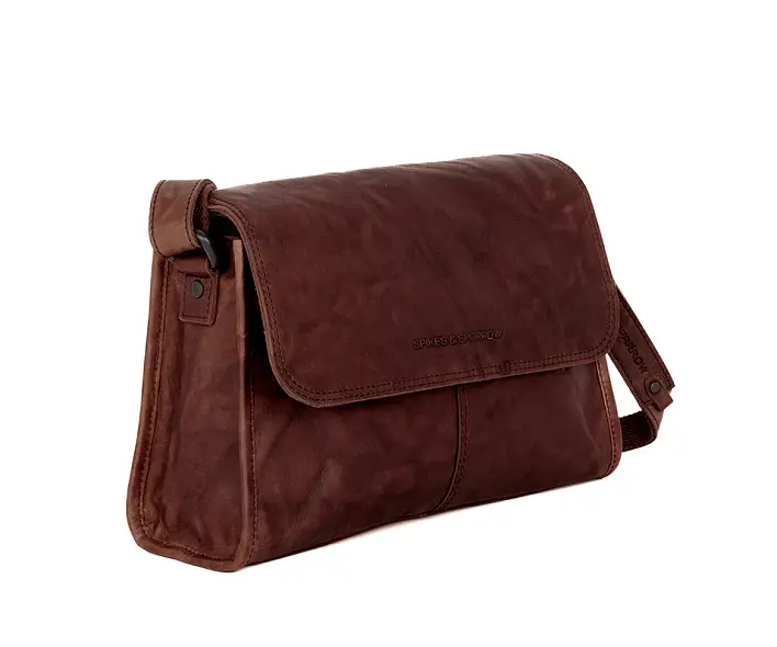 Tmavě hnědá kožená kabelka s klopou SPIKES & SPARROW 
