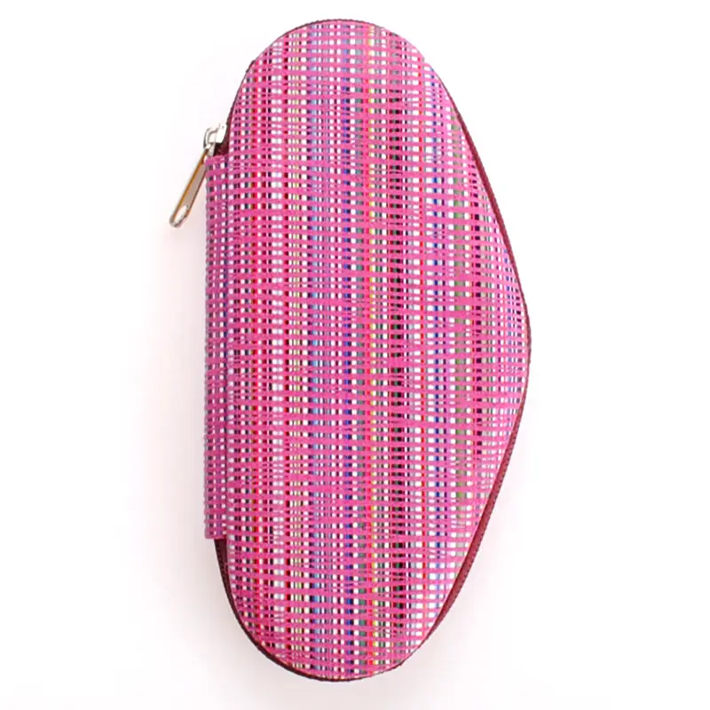 Luxusní manikúrní sada 8-dílná růžová, kožená se vzorem.