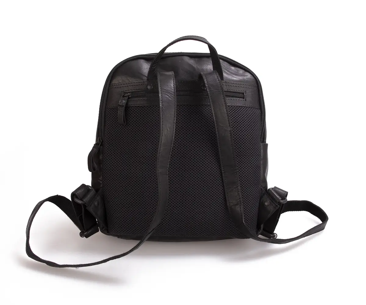 Hnědý kožený batoh SPIKES & SPARROW