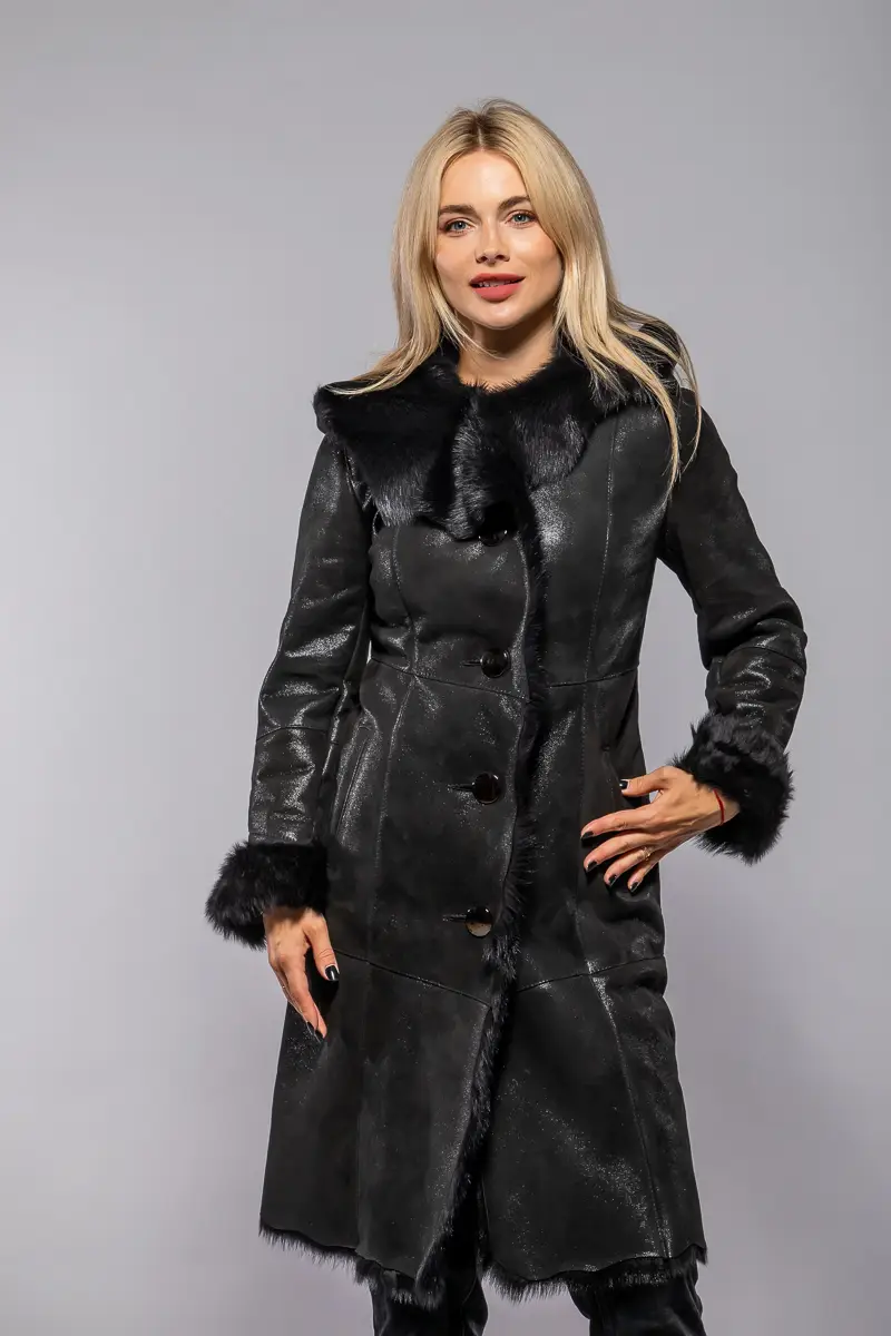 Dámský černý kožich