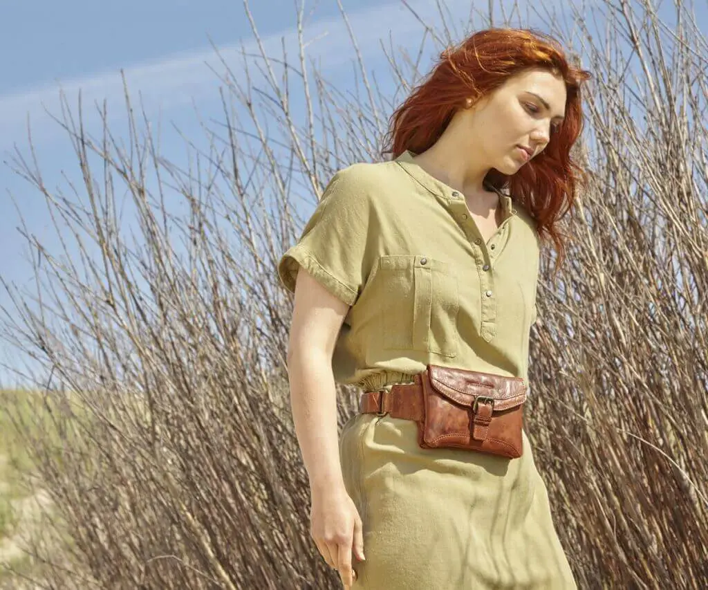 Tmavě hnědá unisex kožená ledvinka SPIKES & SPARROW